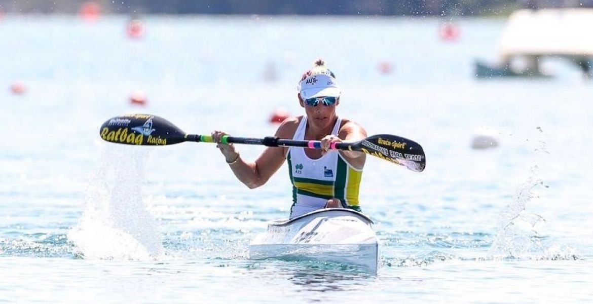 Reynolds paddles to Rio silver hero image