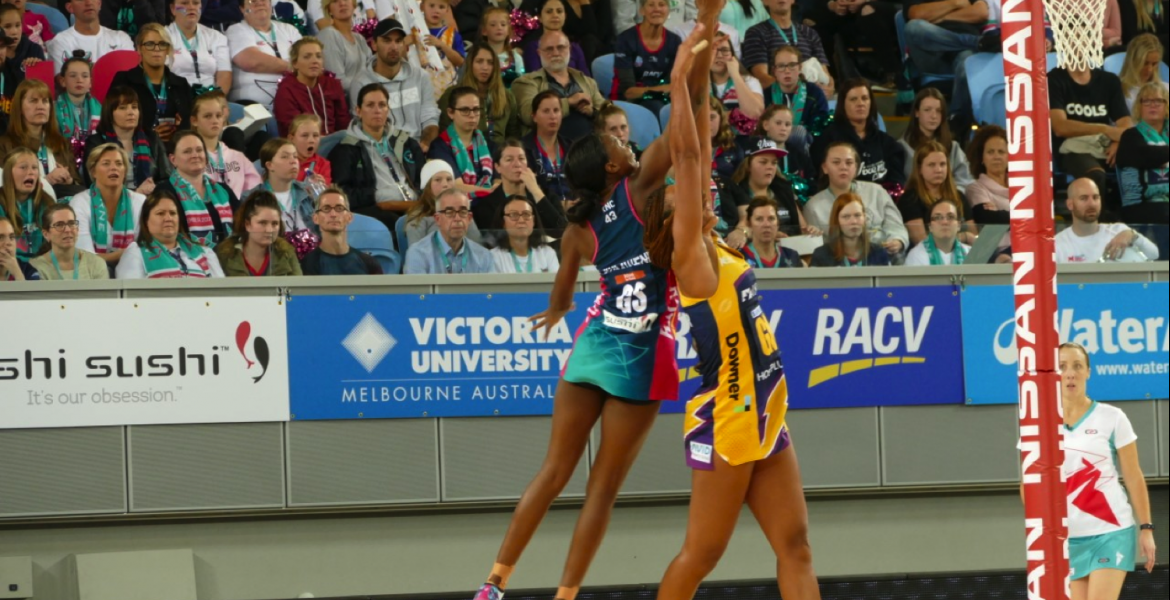 Vixens storm to victory over Lightning hero image