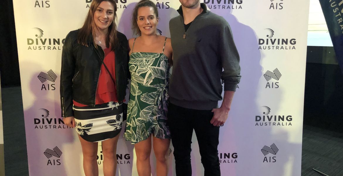 VIS divers make World Cup team hero image