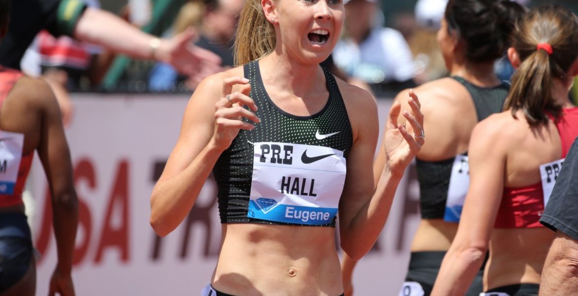 Linden Hall breaks Australian 1500m record hero image