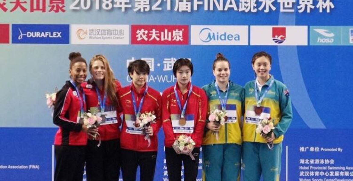 Smith concludes competitive season with another bronze hero image