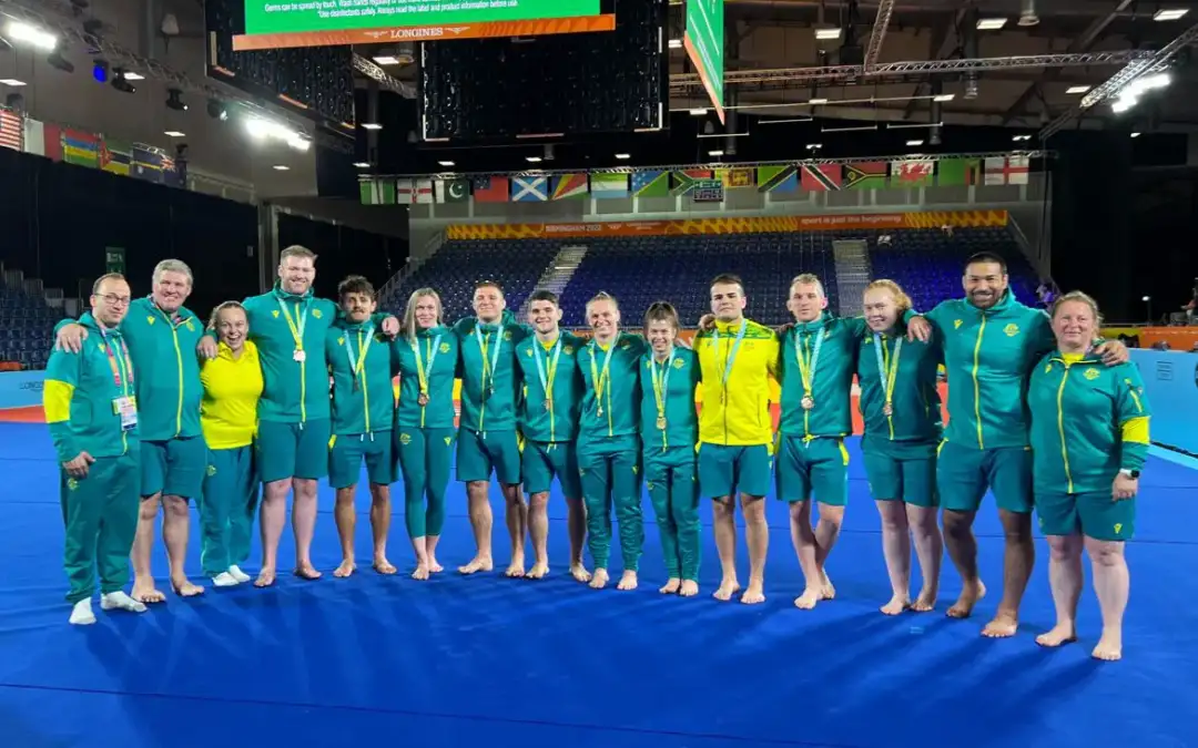 Ten medals from ten VIS scholarship holders