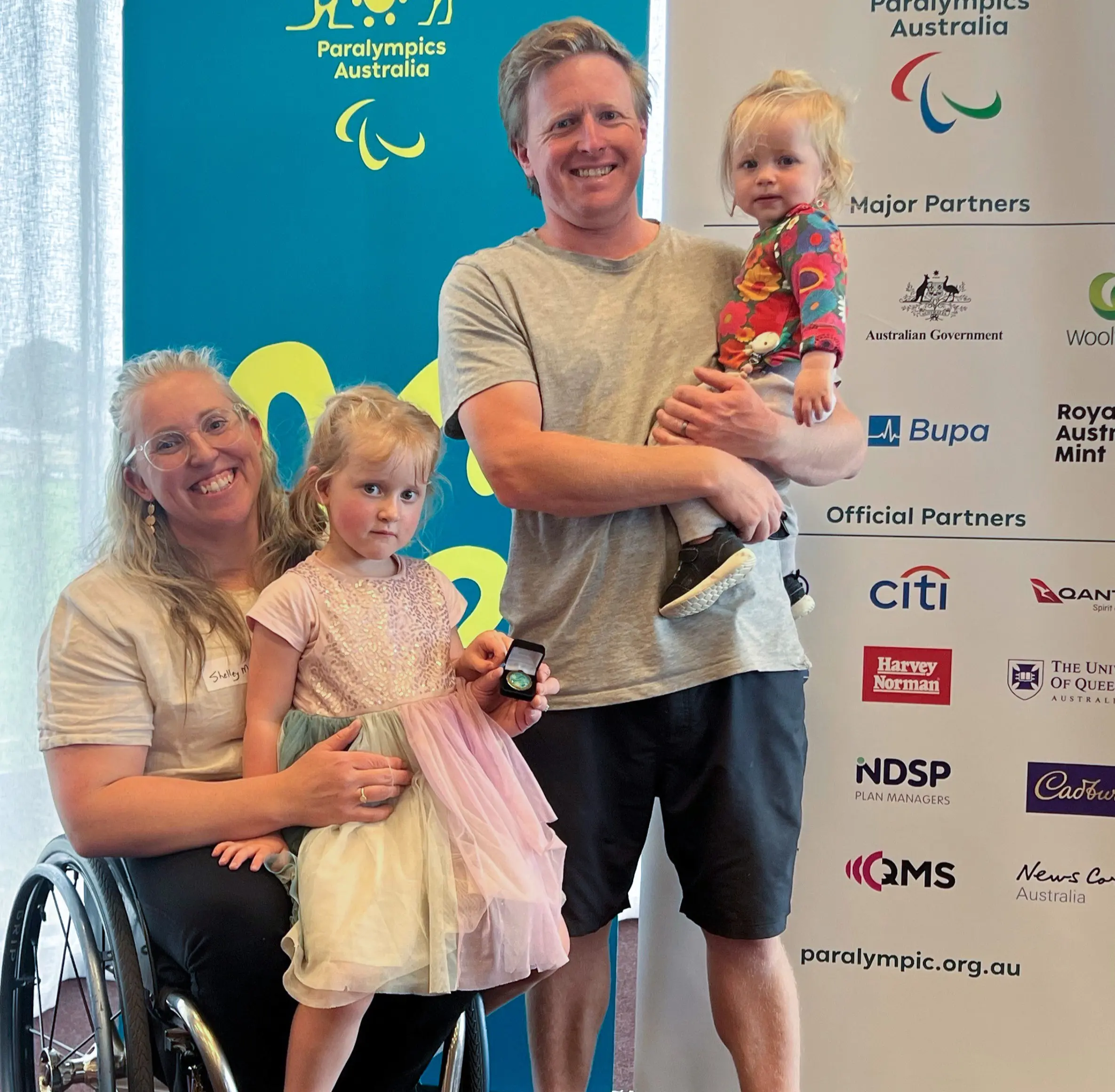 Shelley-Matheson_with-family-