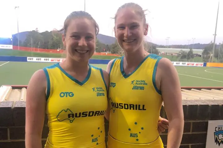 The tale of two sisters who play hockey and study physiotherapy together